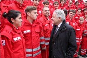 Landeshauptmann überzeugt sich von Zivildienerausbildung in Litzlberg