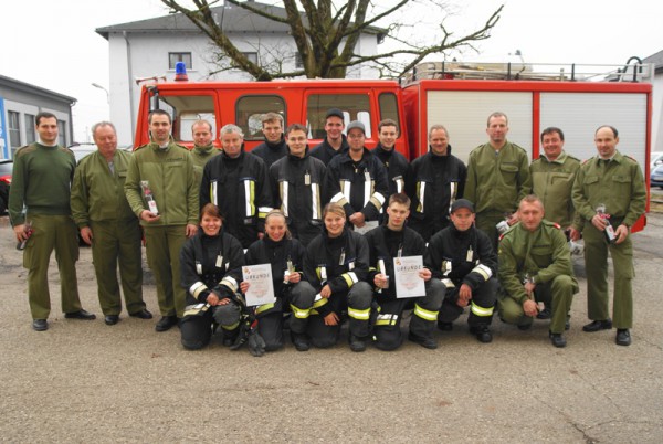 Feuerwehr: Gäste aus Passau absolvierten Atemschutz-Leistungsabzeichen in Attnang
