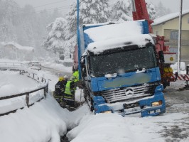 Winterchaos auf den Straßen im Salzkammergut