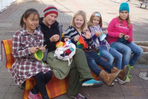 Haubenmania im Schülerhort Altmünster