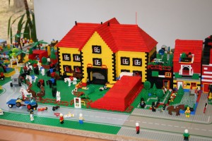Timelkam: Im Kloster St. Anna in Oberthalheim wird eine LEGO® STADT gebaut!