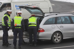 Schwerpunktkontrollen in Regau - Polizeischüler im Einsatz