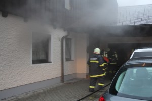 Wohnungsbrand in Gmunden - Polizisten retten 86-Jährige aus Wohnung