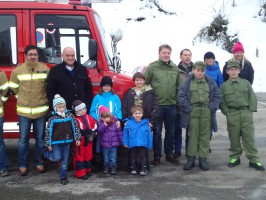 Bad Ischl: Feuerwehr am Jugendinfotag mit Aggregatsponsoring überrascht