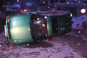 Bad Ischl: Unfall in der Grazerstraße - auf Stützmauer aufgefahren