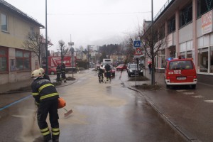 Bad Ischl: Verkehrsbehinderung durch Ölspur
