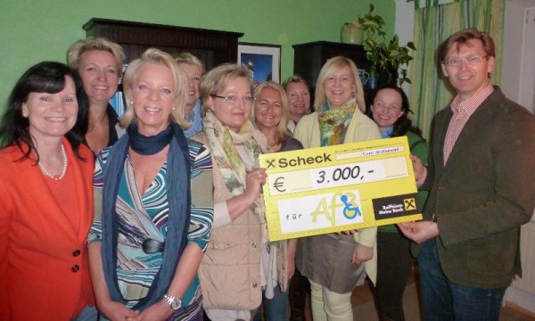 Die DamenNetzwerkGruppe Gmunden unterstützt "Altmünster für Behinderte"