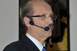 Großer Andrang bei Dr. Klaus Haselbruners Buchpräsentation