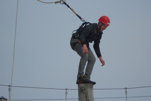 Seewalchen: Stern & Hafferl Bau Lehrlinge im Hochseilgarten am Attersee