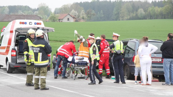 Fünf Verletzte bei Unfall auf der Lindacherstraße