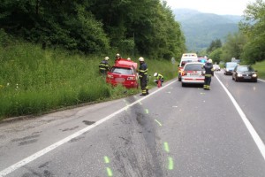 Bad Ischl: vor Tunnelportal gewendet - Frontalcrash verursacht