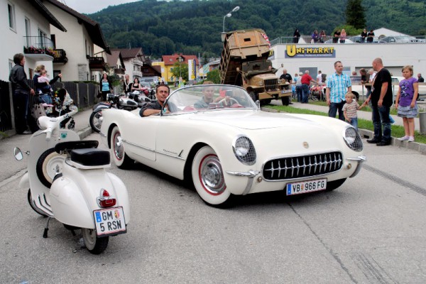 Oldtimer- und US-Car Treffen beim Radmuseum in Altmünster