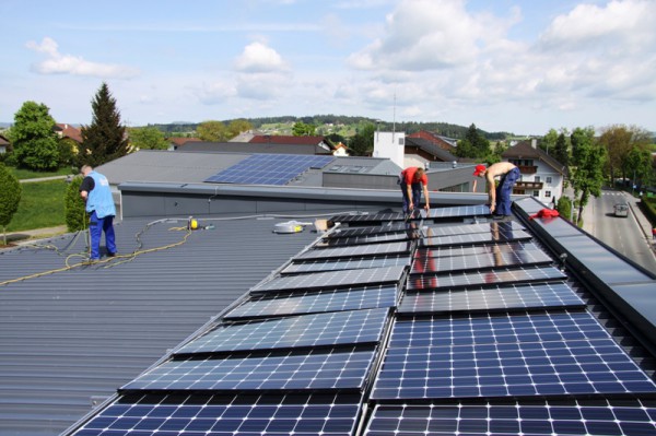 Drei neue Photovoltaikanlagen auf Gemeindegebäuden