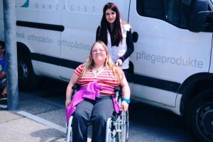 Gmunden: Schüler erforschen Barrierefreiheit mit Rollstühlen