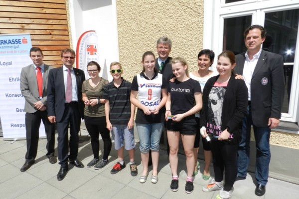 Erste Hilfe - Bezirksbewerb des Österreichischen Jugendrotkreuzes an der NMS 2 Bad Ischl