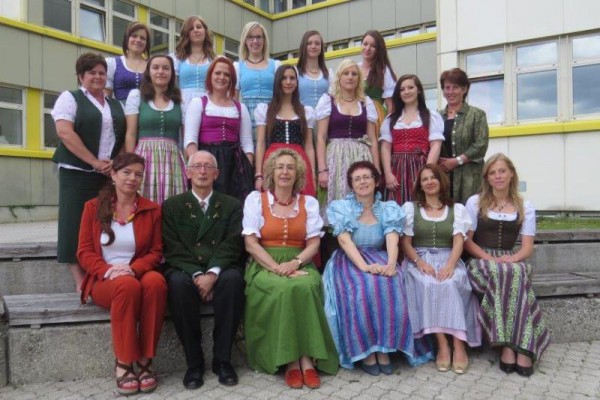HLW Bad Aussee hisst weiße Fahne