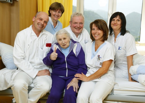 Erfolgreiche Bauch-Operation an einer 100-Jährigen