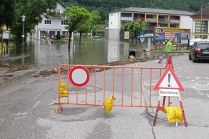 Hochwasser im Salzkammergut - immer noch zahlreiche Straßensperren und Umleitungen