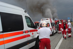 Tieflader rast in Tanklastwagen - Karambolage auf Westautobahn (A1) fordert ein Todesopfer