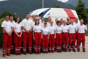 Freude über weiße Fahne beim Roten Kreuz