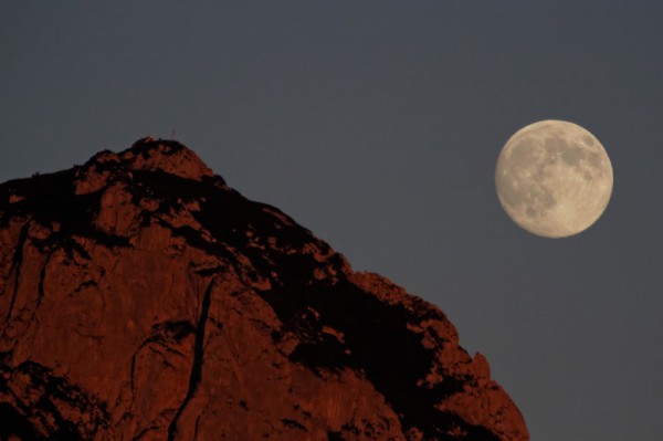 Impression: Der Mond "Unter´m Stein"