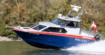 Polizeiboot im Einsatz