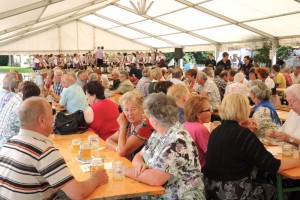 Stimmung und Gaudi beim Regauer Dorffest