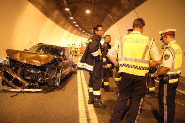 Hoher Sachschaden bei Unfall im Sonnsteintunnel