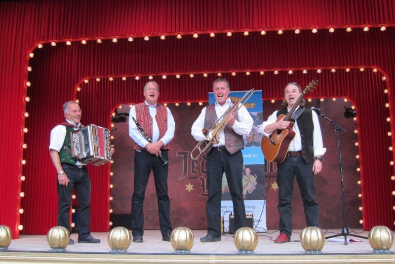 "Die Ausseer" auf der Jedermann Bühne