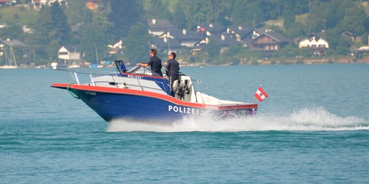 Mondsee: Polizei rettete zwei Schüler aus Seenot