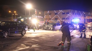 Vier Verletzte bei Unfall bei Starmovie Kreuzung