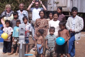LKH Gmunden spendet Brunnen für Kambodscha