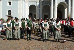Feuerwehrmusikkapelle Langwies on tour