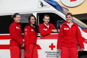 Gmunden: vier neue Rettungssanitäter - Prüfung mit Bravour bestanden