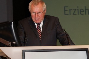 660 Eltern beim 2. JAKO-O Familienkongress in Bad Ischl