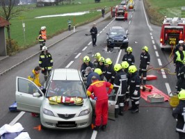 Frankenburg: Fahndung nach fahrerflüchtigem Unfallverursacher