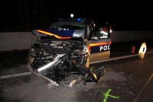 Mondsee: Geisterfahrer prallte gegen Polizeiauto