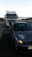 Auf Westautobahn - bei voller Fahrt fällt Eisplatte auf Windschutzscheibe