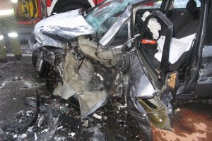 Frontalcrash auf schneeglatter Fahrbahn