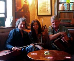 Tommy O'Sullivan, Meabh O'Hare und PJ King
