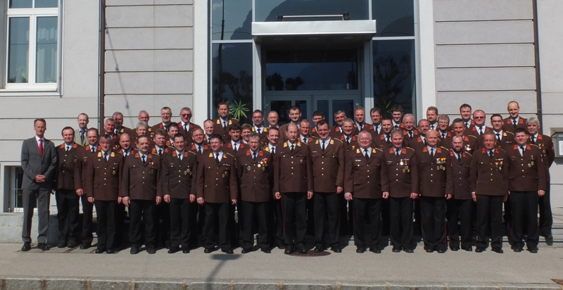 Stefan Schiendorfer folgt als neuer Bezirksfeuerwehrkommandant auf Robert Benda