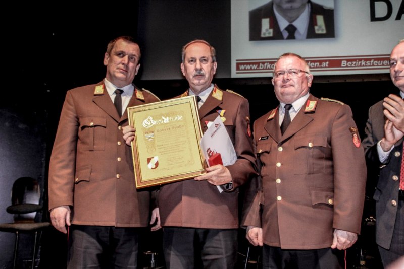 Standing Ovations zum Abschied – Führungswechsel im Bezirksfeuerwehrkommando