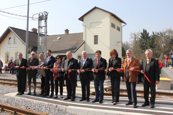 Bahnsteig Bad Wimsbach -Neydharting offiziell eröffnet
