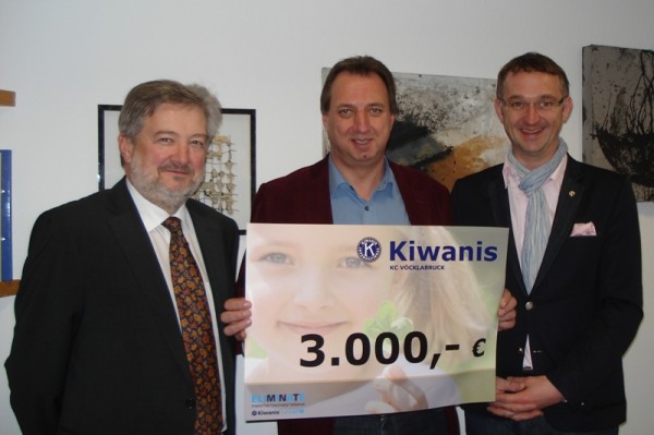 Kiwanis Club Vöcklabruck erhält 3000 Euro Geldspende