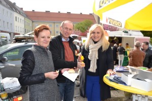 Othmar Karas in Vöcklabruck - Osteraktion zur Europawahl