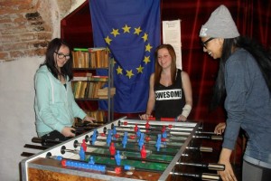 Schwerpunkt Politische Bildung vor den EU-Wahlen im YOUZ