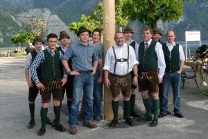Traunkirchen für Maibaumdiebe ein hartes Pflaster