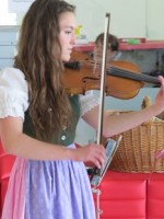Musikalische Visite von Schülerinnen auf der Akutgeriatrie