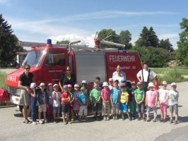 Kindergartenbesuch bei der FF Oberweis