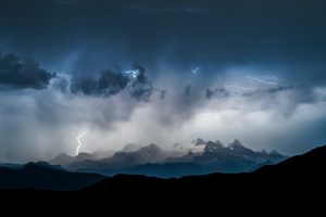 Wanderer am Hohen Dachstein von Blitz getroffen